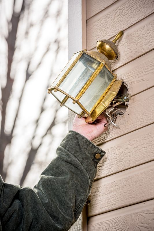 Replacing Outdoor Bulbs